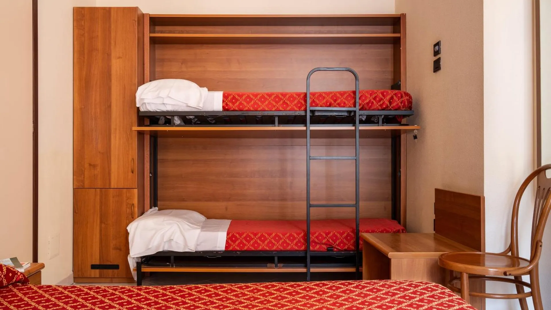 Hotel Careni Villa Italia 피날레리구레 3*,