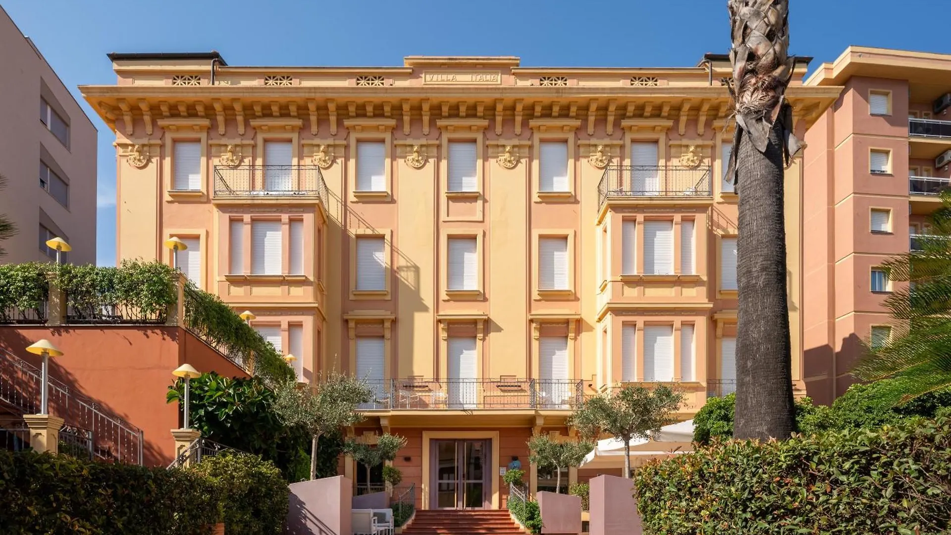 Hotel Careni Villa Italia Finale Ligure 3*,  Italia